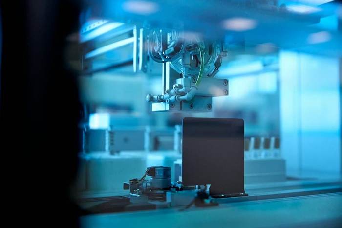 Analytical laboratory instrumentation